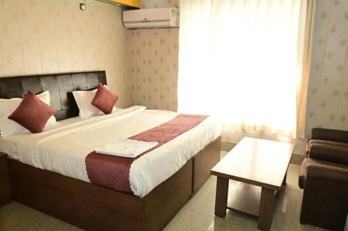 Hotel Meenakshi Garden