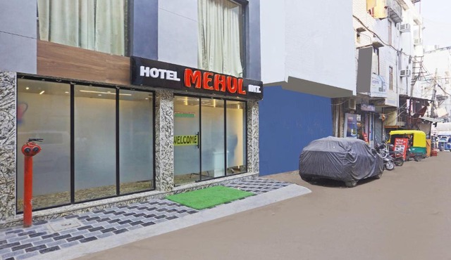 Hotel Mehul International -Near New Delhi Railway Station, Paharganj & Connaught Place
