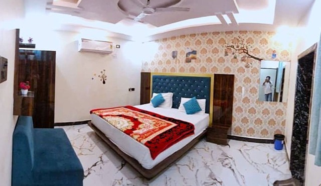 Hotel Meri & Residency
