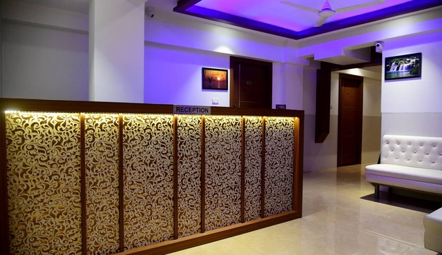 Hotel Monarch Center Point near Dahanu Beach, Bordi