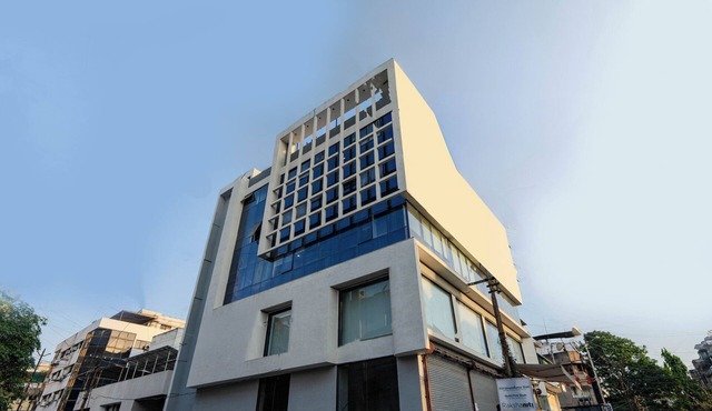 hotel monville alkapuri