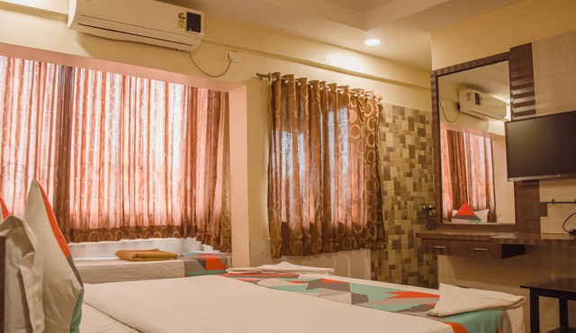 Hotel Mukesh residency