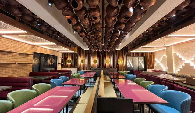 HOTEL MUMBAI HOUSE VALNAI MALAD
