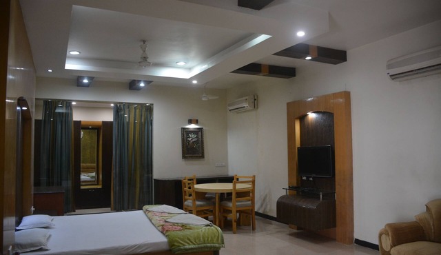 Hotel Naveen Residency