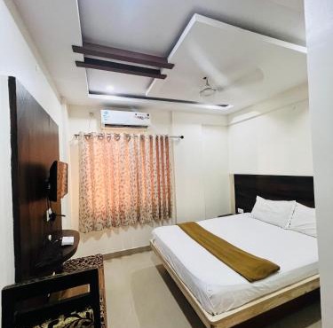 Hotel new dreams inn