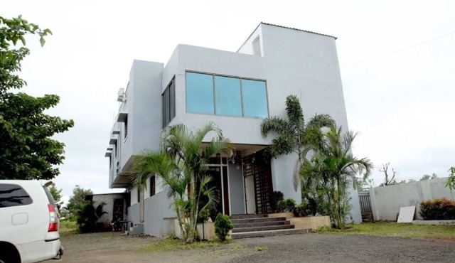 Hotel New Rudraksh, Satara