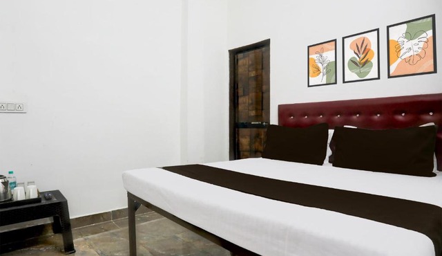 Hotel O Basera Lodging