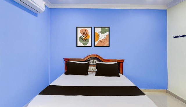 Hotel O Classic luxury Rooms