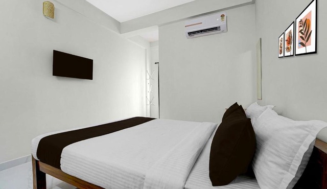 Hotel O Moonlight Residency