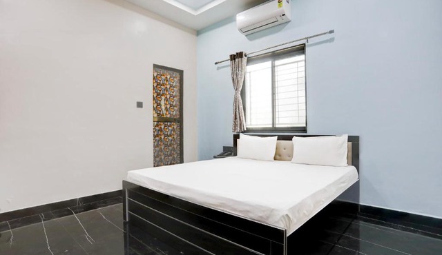 Hotel O Raj Guest House