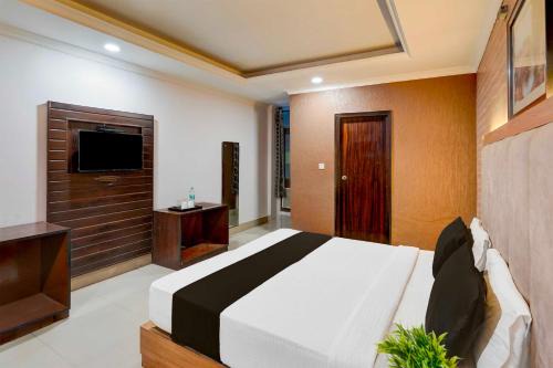 Hotel O Rudrapur Manoj Sarkar Stadium