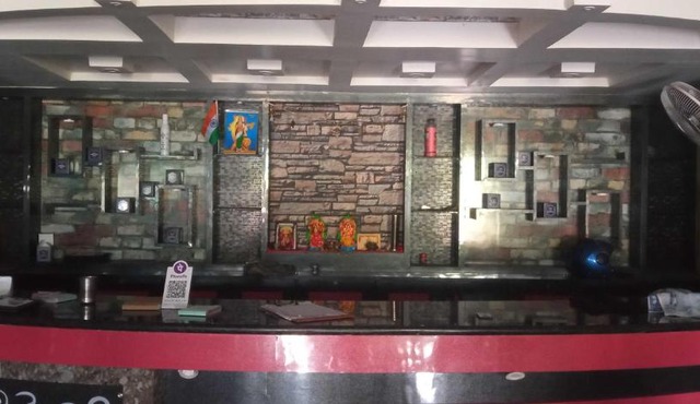 Hotel O Snenanjali