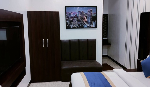 HOTEL OM