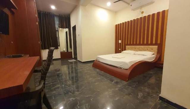 Hotel Om International, Sangli