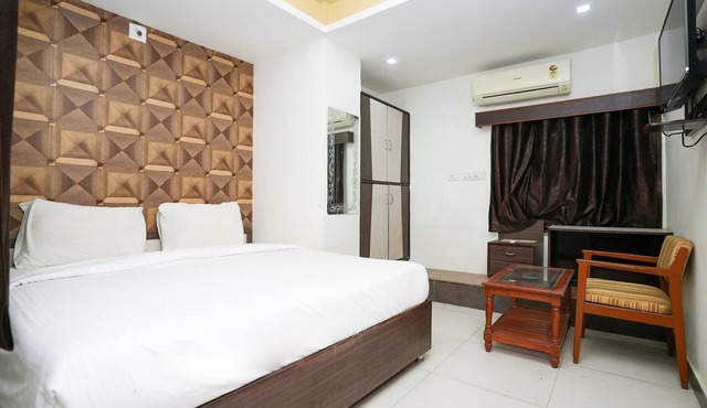 Hotel Opera Inn near Central Bus Stand