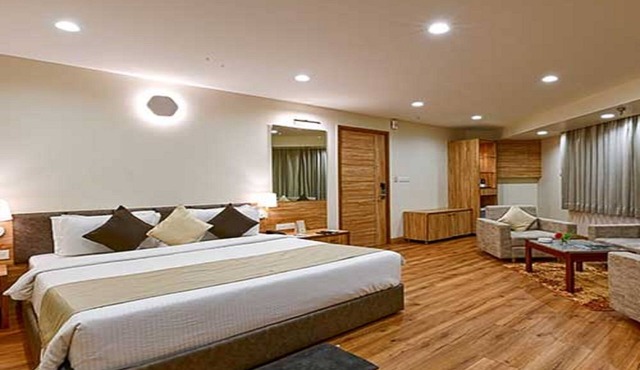 Hotel Page One