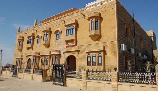 Hotel Pansari Palace