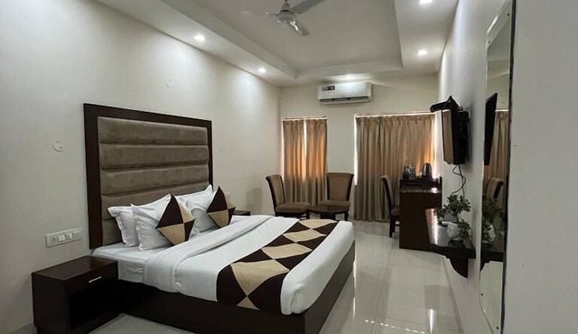 HOTEL PARK ROYAL