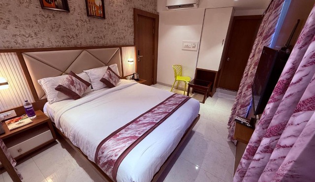 Hotel Pearl Residency Thane