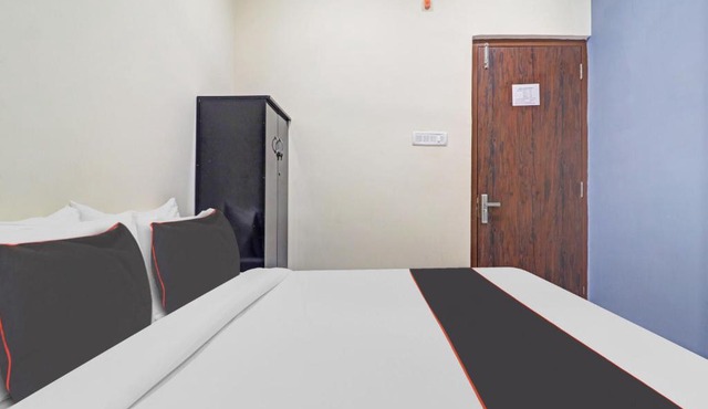 HOTEL PNR SUITES KUKATPALLY