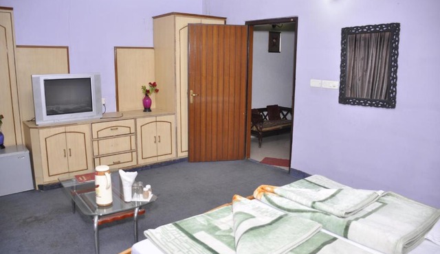 Hotel Pratiksha