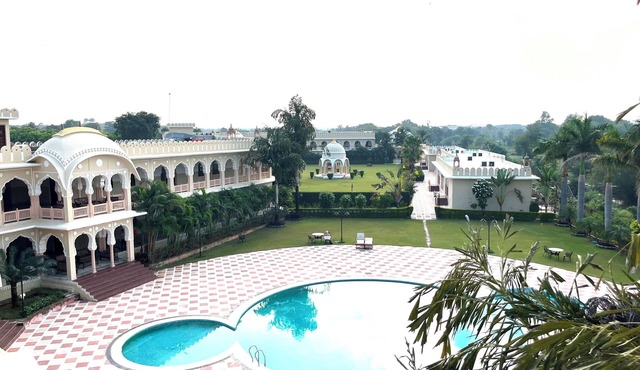 HOTEL RAJ MAHAL THE PALACE