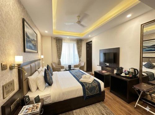 Hotel Rajpath Residency 2 Min Walk From Kaushambhi Metro Station
