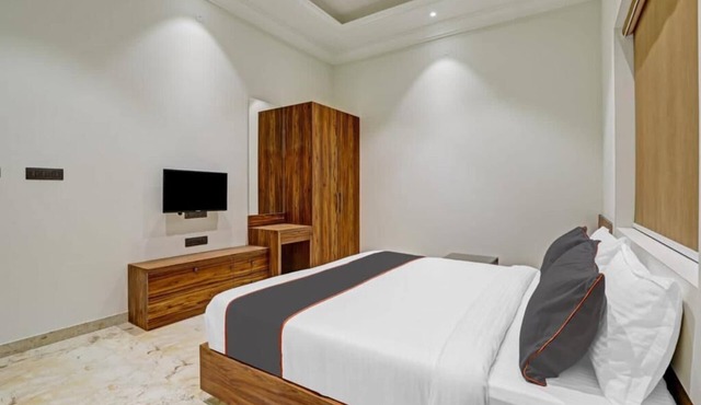 HOTEL RATNA VILAS PALACE