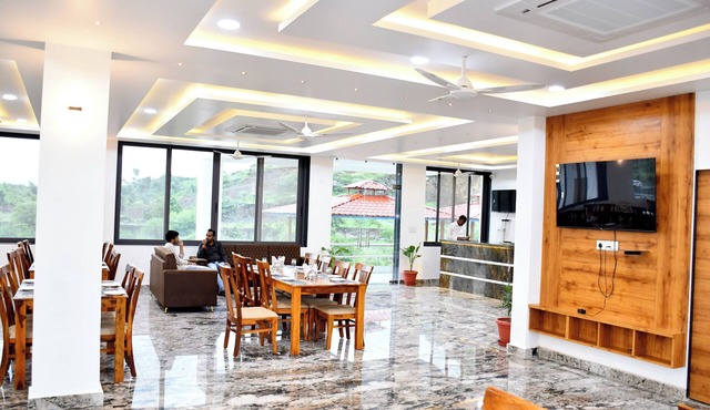 Hotel RC Garh