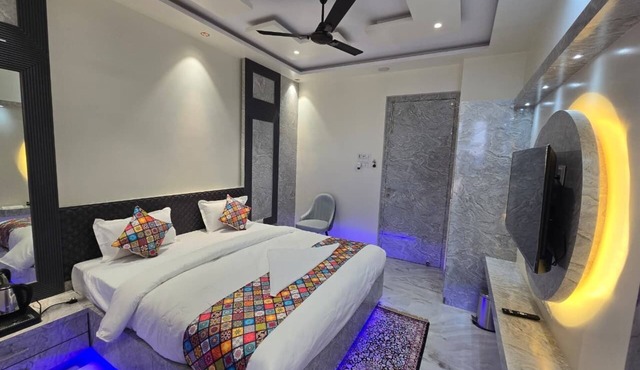 HOTEL REAL INN