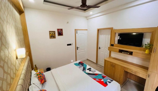 Hotel Reegate Inn Near South Railway Station