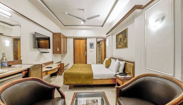 Hotel Regal Enclave