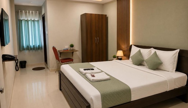 Hotel Rise Grand Kukatpally Near Hitex Exhibition Center & Nexus Mall, Yashoda Hospital