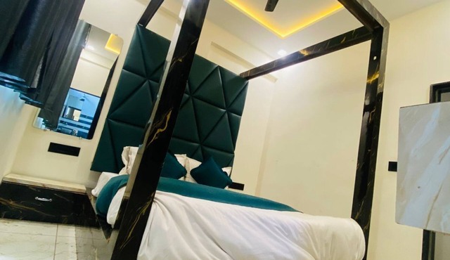 Hotel Rising Gest