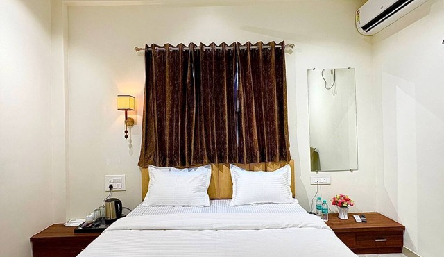 HOTEL RIVA INN