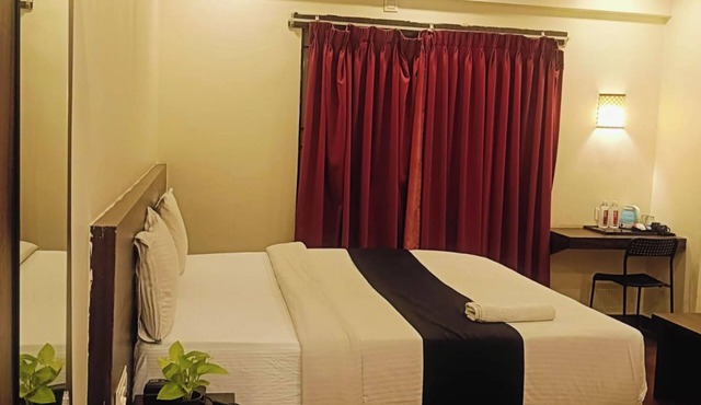 Hotel Royalwood Premier - Domlur
