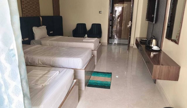 HOTEL SABAR INN