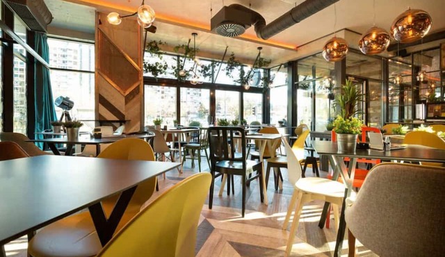 Hotel Saffron Restaurant and Bar
