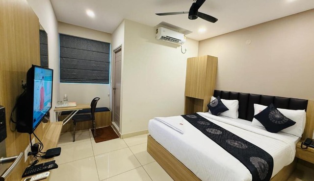 Hotel Sahara Express