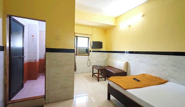 Hotel Sahara Lodge in Panvel