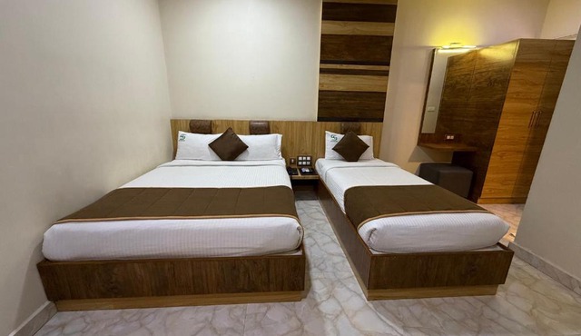 Hotel Sai Krish Grand Pallavaram