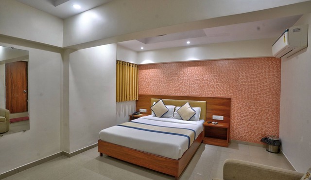 Hotel Saineel Residency
