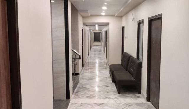 Hotel Samrat
