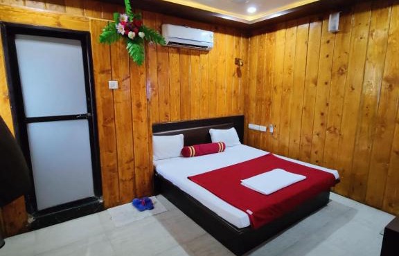 Hotel sara palace