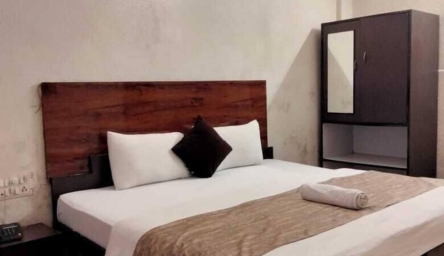 HOTEL SARIKA
