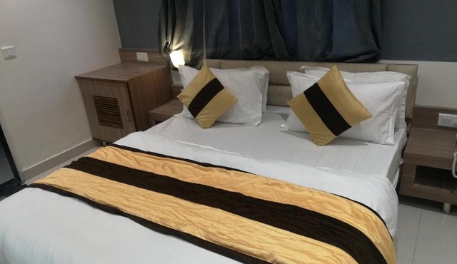 Hotel Satellite Inn