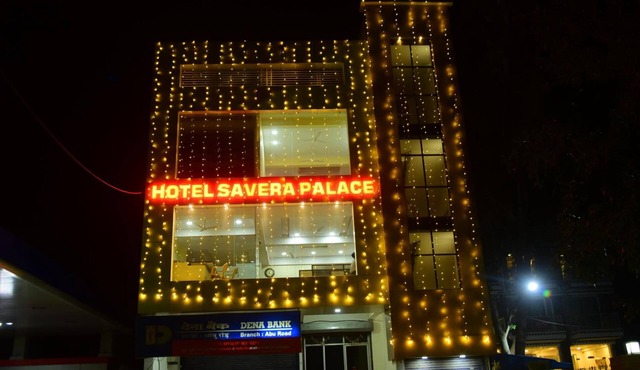 Hotel Savera Palace