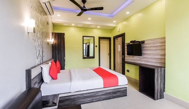 Hotel Shantinivas