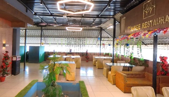 Hotel Shree Palace & Restaurant