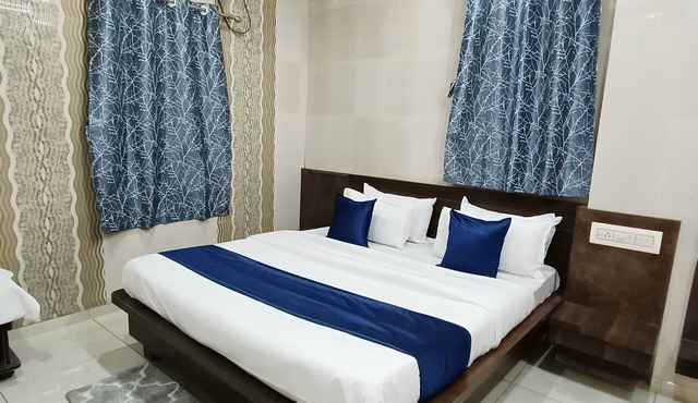 Hotel Shreenath - Dwarka